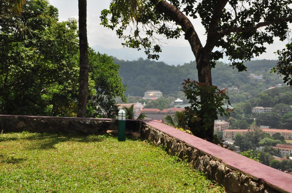The Buena Vista Kandy Exteriér fotografie