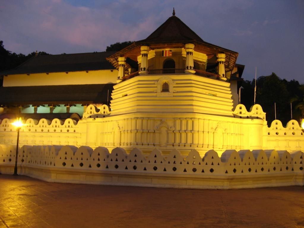 The Buena Vista Kandy Exteriér fotografie